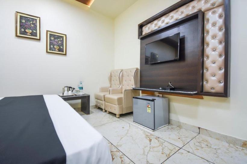 Hotel Ravi Residency Dźalandhar Zewnętrze zdjęcie
